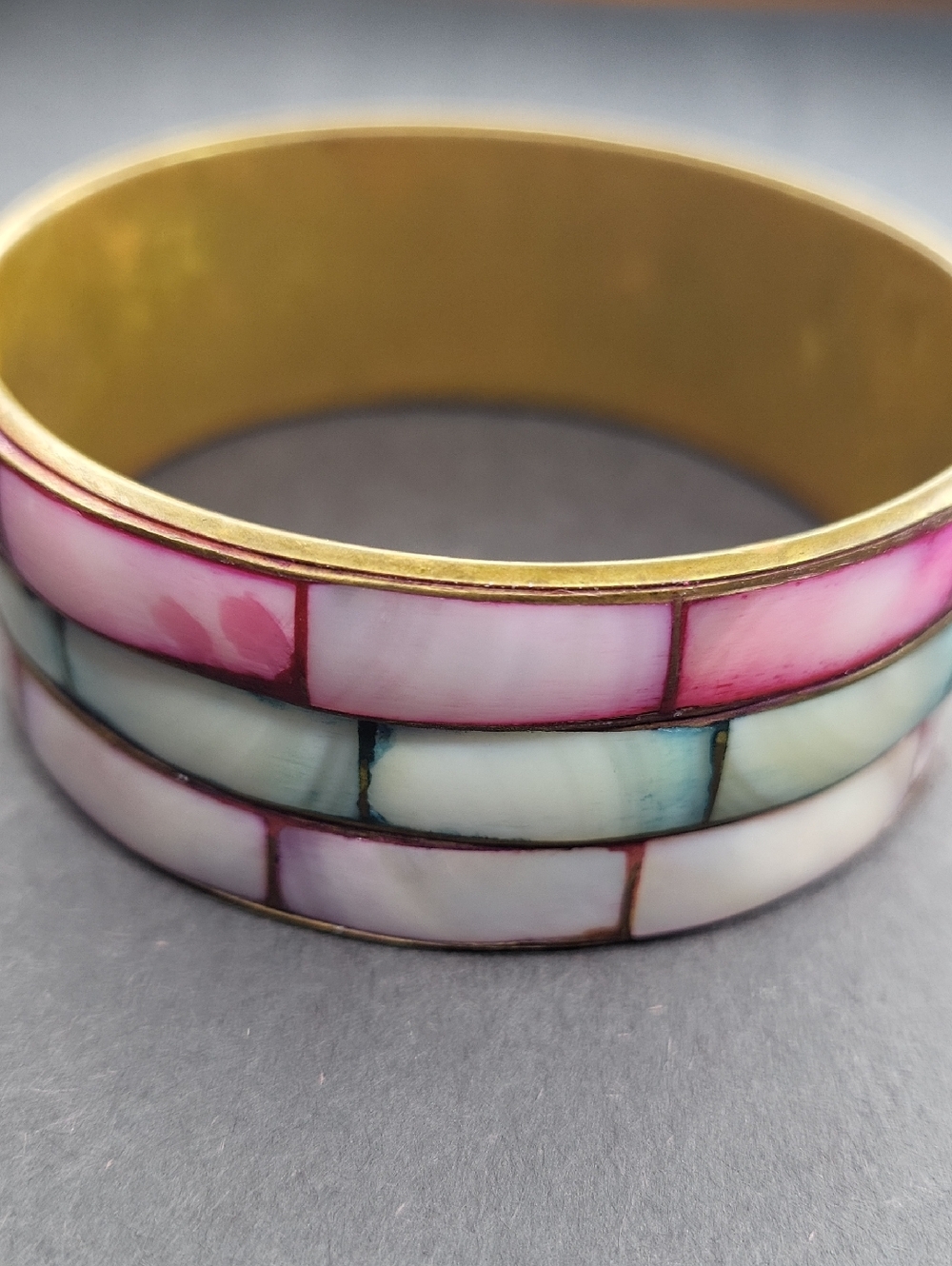Pink and White Shell Inlay Bangle - Picture 3 of 3